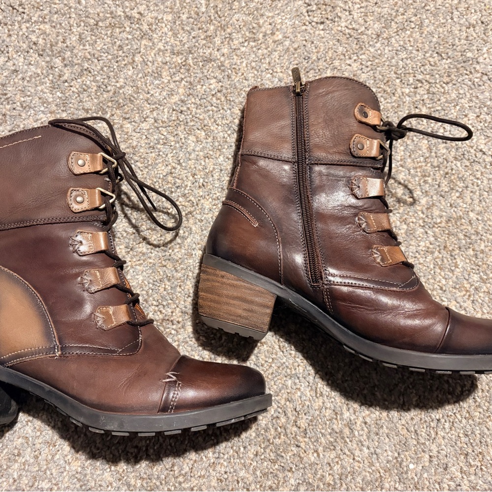Pikolinos women’s Brown Leather Ankle Boots size 37 US 7